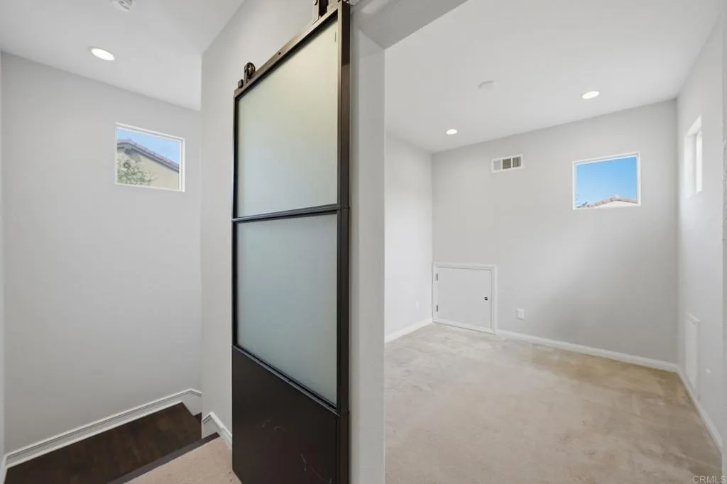 https://cdn.realtyfeed.com/cdn/127/306751464/8c3db02231825c0e5fdfc9d0bbcbbef4.webp
