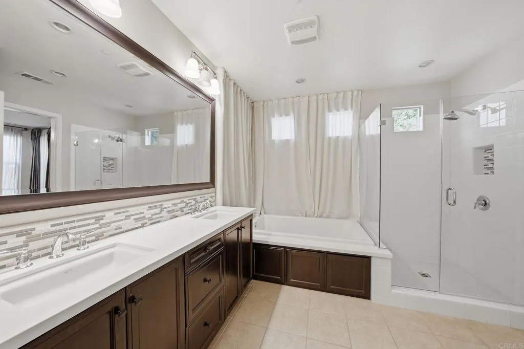 https://cdn.realtyfeed.com/cdn/127/306751464/b328bd26fb6c3339e918897cf4d3cc03.webp