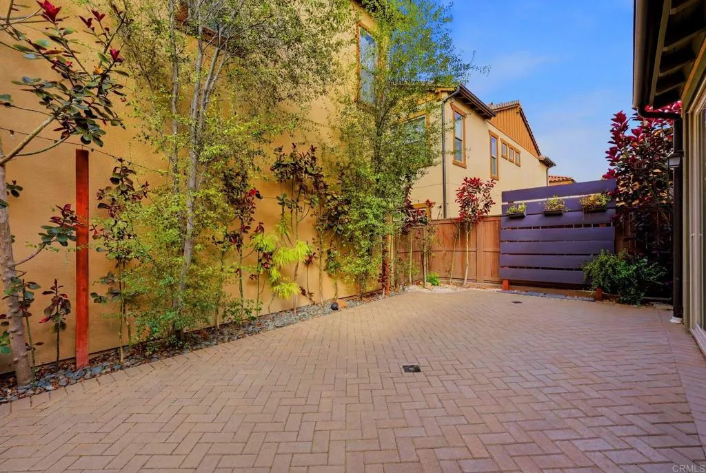 https://cdn.realtyfeed.com/cdn/127/306751464/bae8a5c06810ef4732ebb1c0bb50bd96.webp