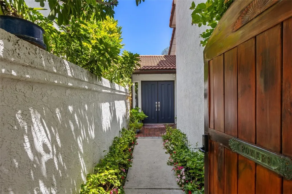 7 Shadow Hill, Laguna Hills, CA 92653 - Photo 2 of 34, Laguna Hills, CA