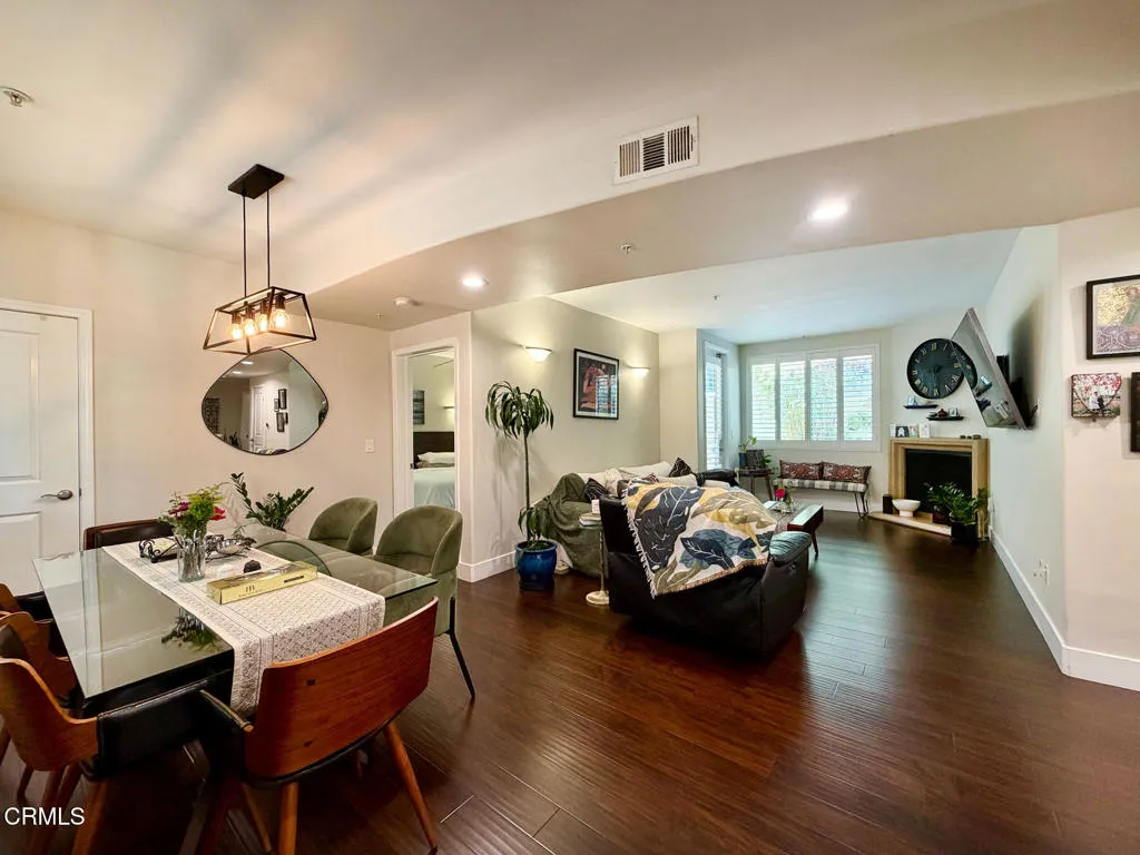 4724 Kester Avenue Unit 109, Los Angeles, CA 91403 - Main photo, Los Angeles, CA