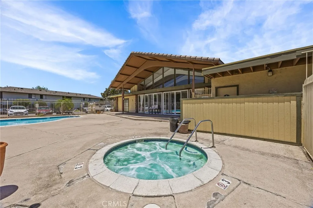 https://cdn.realtyfeed.com/cdn/127/306751499/1581d39f863be5c90875638bea07b2a6.webp