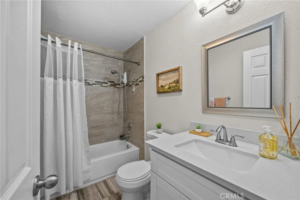 https://cdn.realtyfeed.com/cdn/127/306751499/9feb8e0b694af652f7a62de3426bf37a.webp