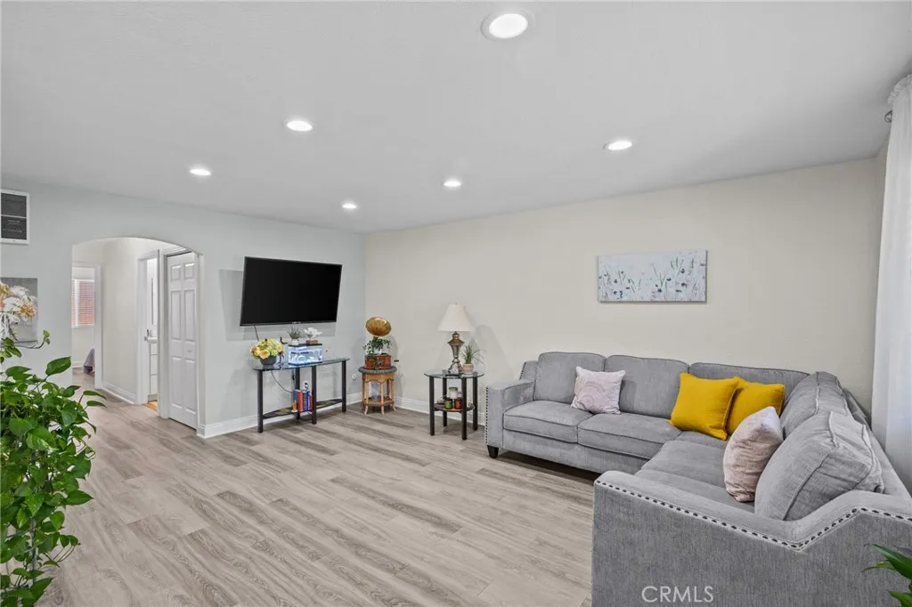 https://cdn.realtyfeed.com/cdn/127/306751499/fa9b81f6c8165d18248dfb581da25ec2.webp