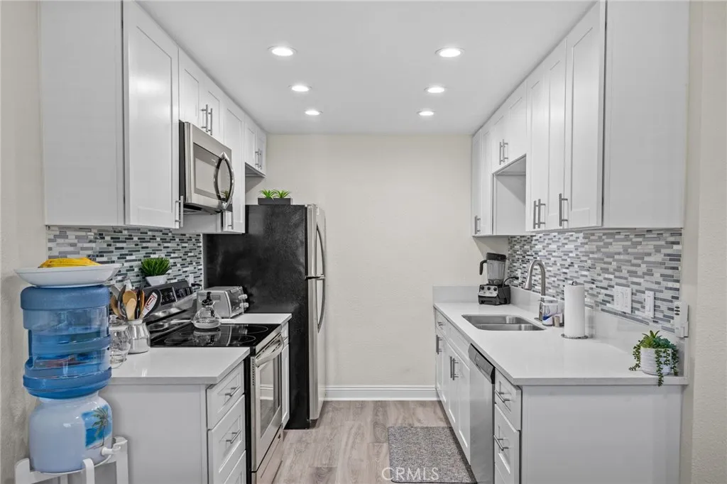 https://cdn.realtyfeed.com/cdn/127/306751499/fc4bb1ae9f1230d00ba73522c28f7248.webp