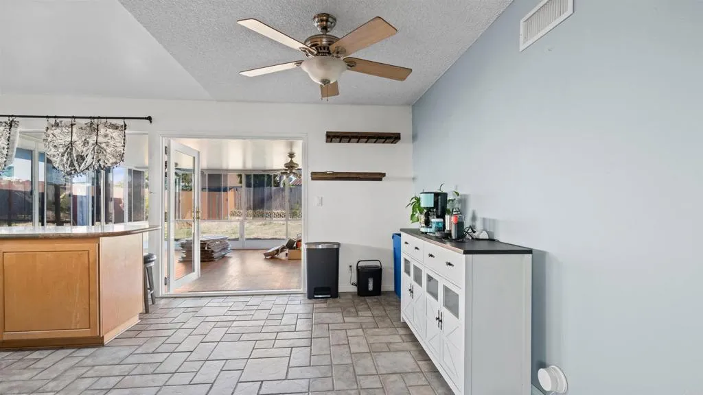 https://cdn.realtyfeed.com/cdn/127/306751523/a0ba5d0910254cff4927cf99d4c0b7f3.webp