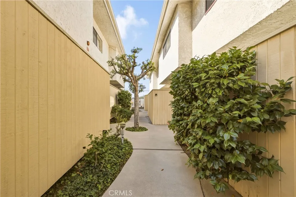 2615 Ruhland Avenue Unit 15, Redondo Beach, CA 90278 - Photo 3 of 44, Redondo Beach, CA