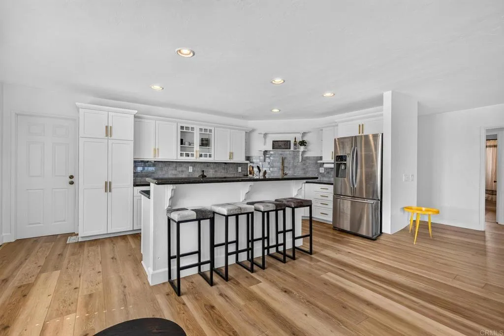 https://cdn.realtyfeed.com/cdn/127/306751571/117d12f05ca3ae6be39c4f2ac2dabc04.webp