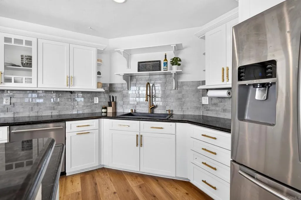 https://cdn.realtyfeed.com/cdn/127/306751571/1ce71c7cba815b86b42497a3bd70368a.webp