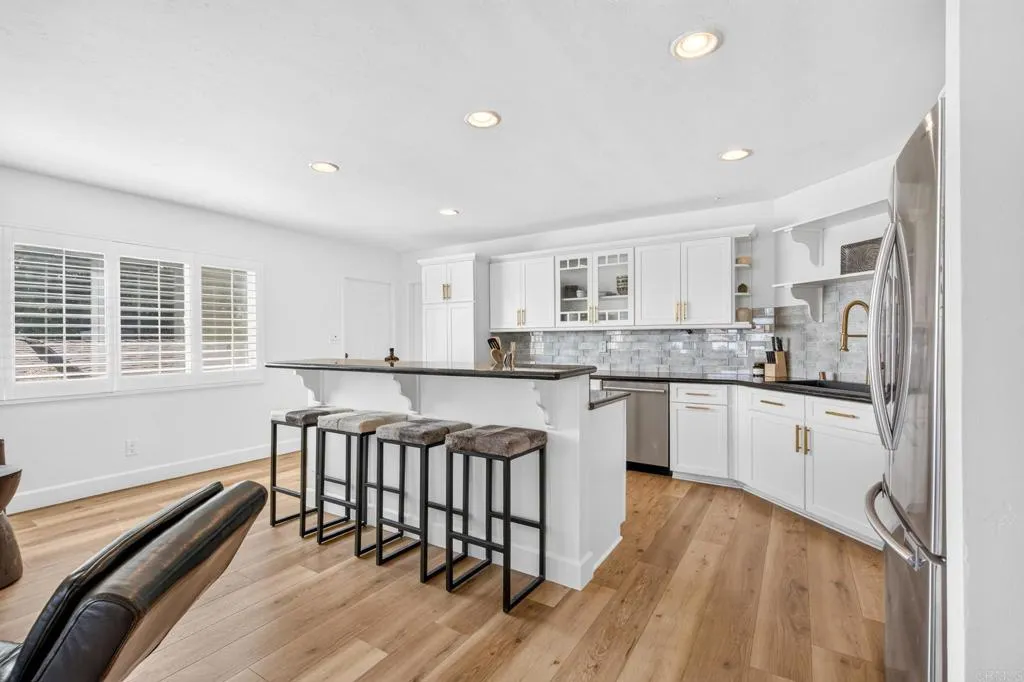 https://cdn.realtyfeed.com/cdn/127/306751571/bec7e6523c5294293fc40c9a47d35bda.webp