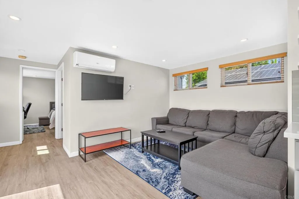 https://cdn.realtyfeed.com/cdn/127/306751571/d54f92e538d5b1de8050f10d3b7f9ee6.webp