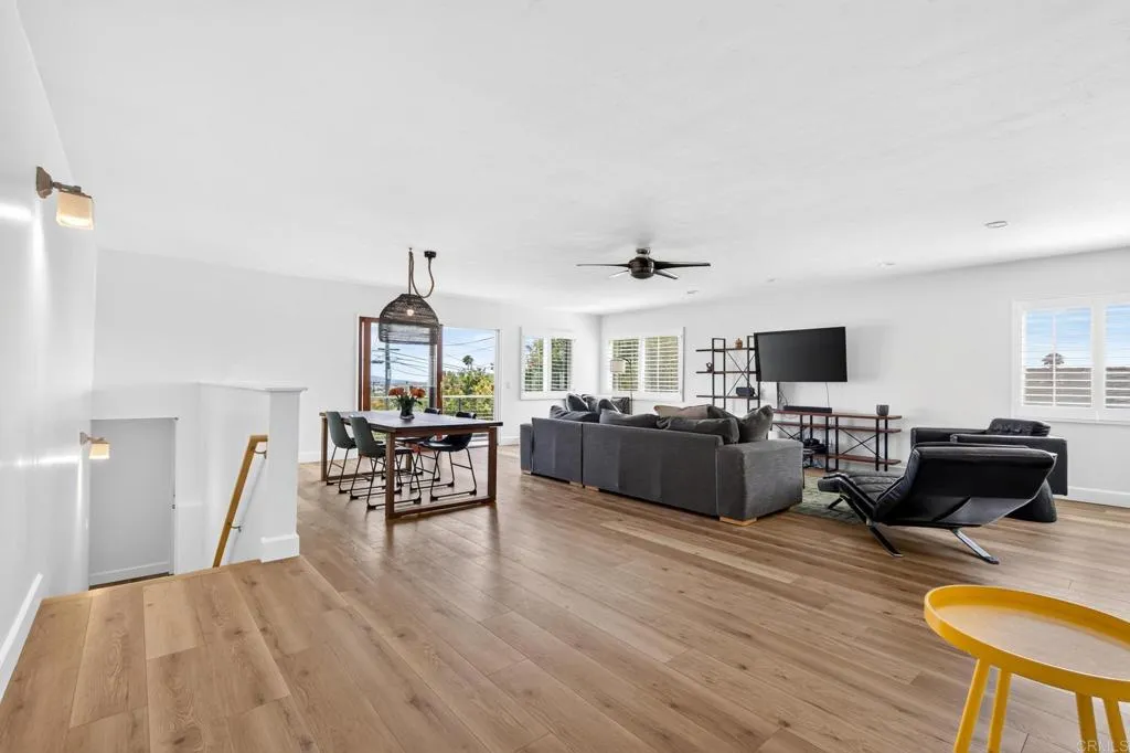 https://cdn.realtyfeed.com/cdn/127/306751571/fe4faab5421d703f72bf10944625ce70.webp