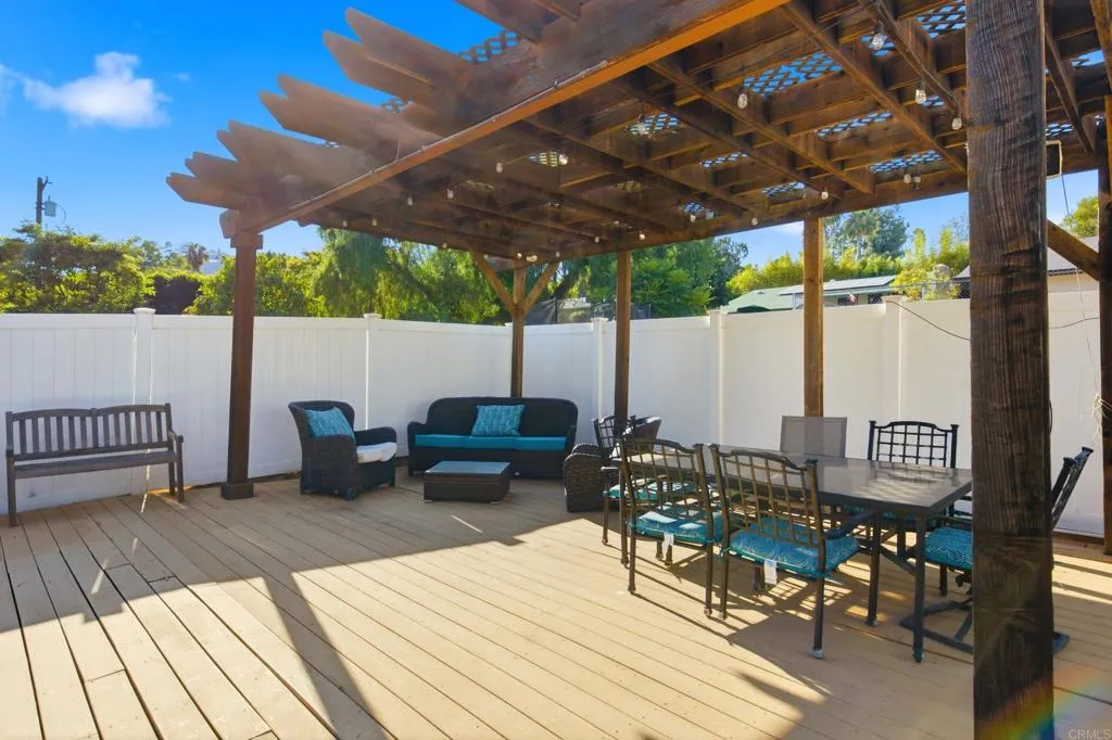 https://cdn.realtyfeed.com/cdn/127/306751626/753506bfc49e2ba763f26c3d0ee8aaa3.webp