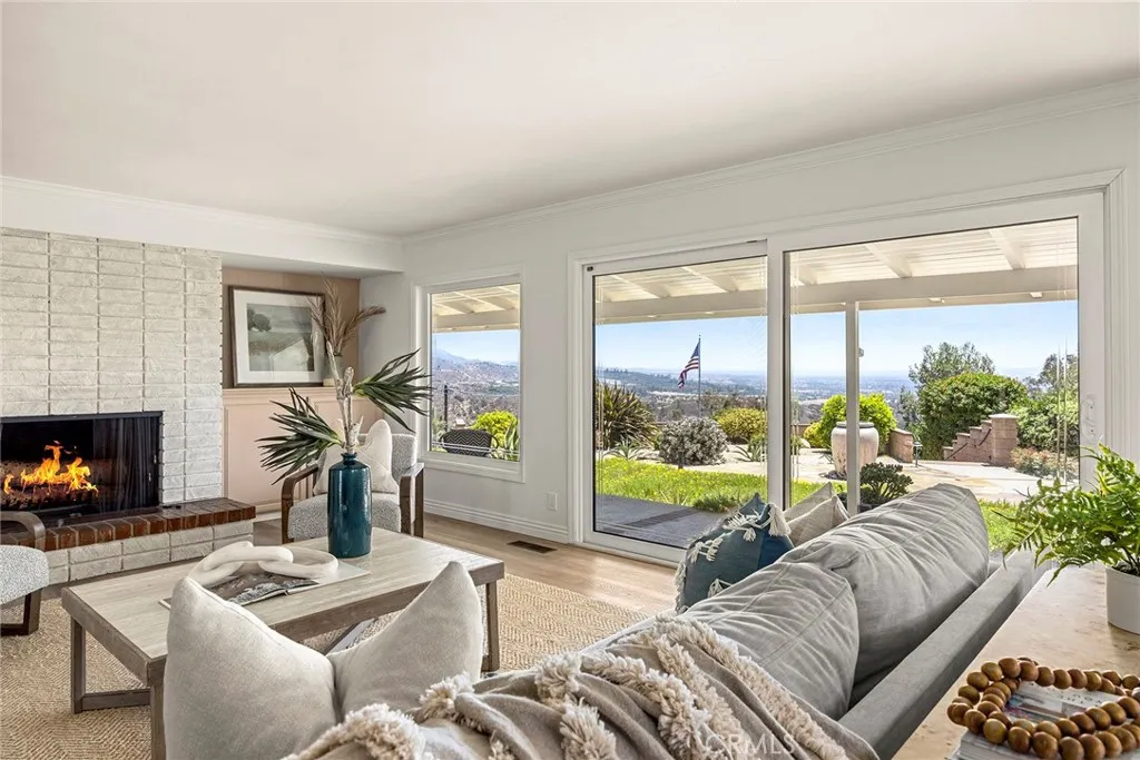 North Tustin, CA 92705