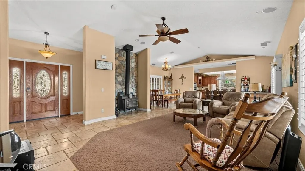 10271 Clover, Hesperia, CA 92344 - Photo 5 of 46, Hesperia, CA