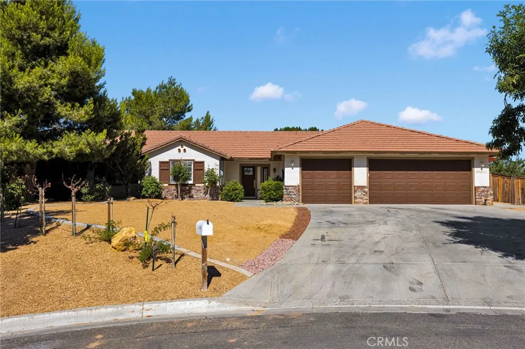 16470 Pauhaska, Apple Valley, CA 92307 - Main photo, Apple Valley, CA