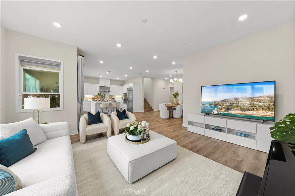 640 Athos, Lake Forest, CA 92630 - Main photo, Lake Forest, CA
