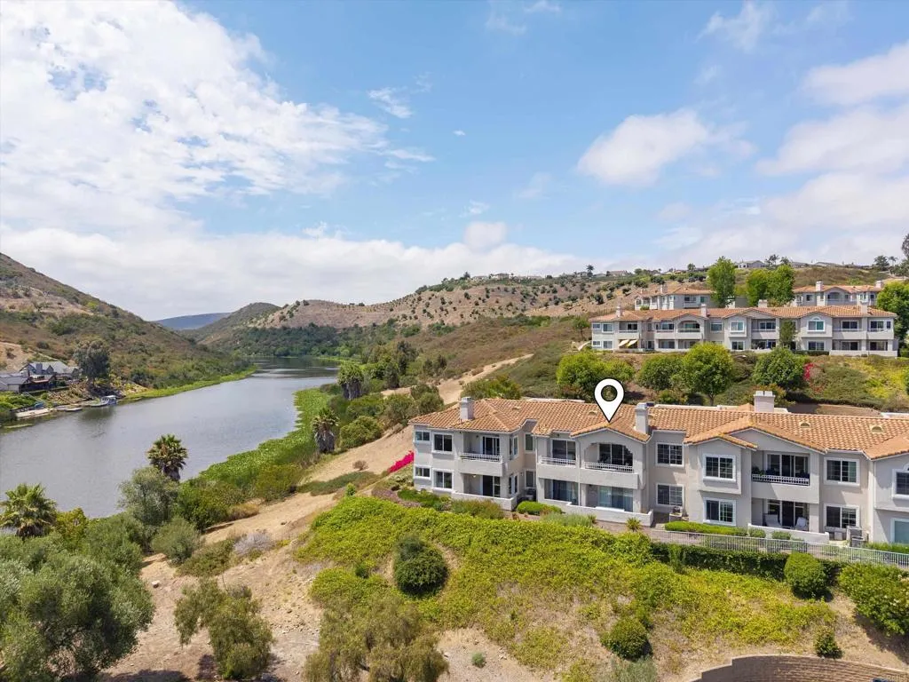 https://cdn.realtyfeed.com/cdn/127/306751728/fc70a229c8ffd085470fe0b3c47d331a.webp