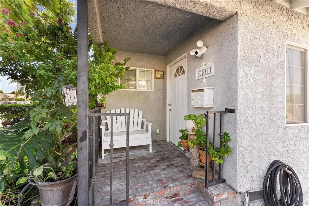 10031 San Antonio, South Gate, CA 90280 - Photo 2 of 12, South Gate, CA