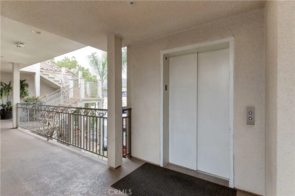 565 E San Jose Unit Ph1, Burbank, CA 91501 - Photo 4 of 44, Burbank, CA