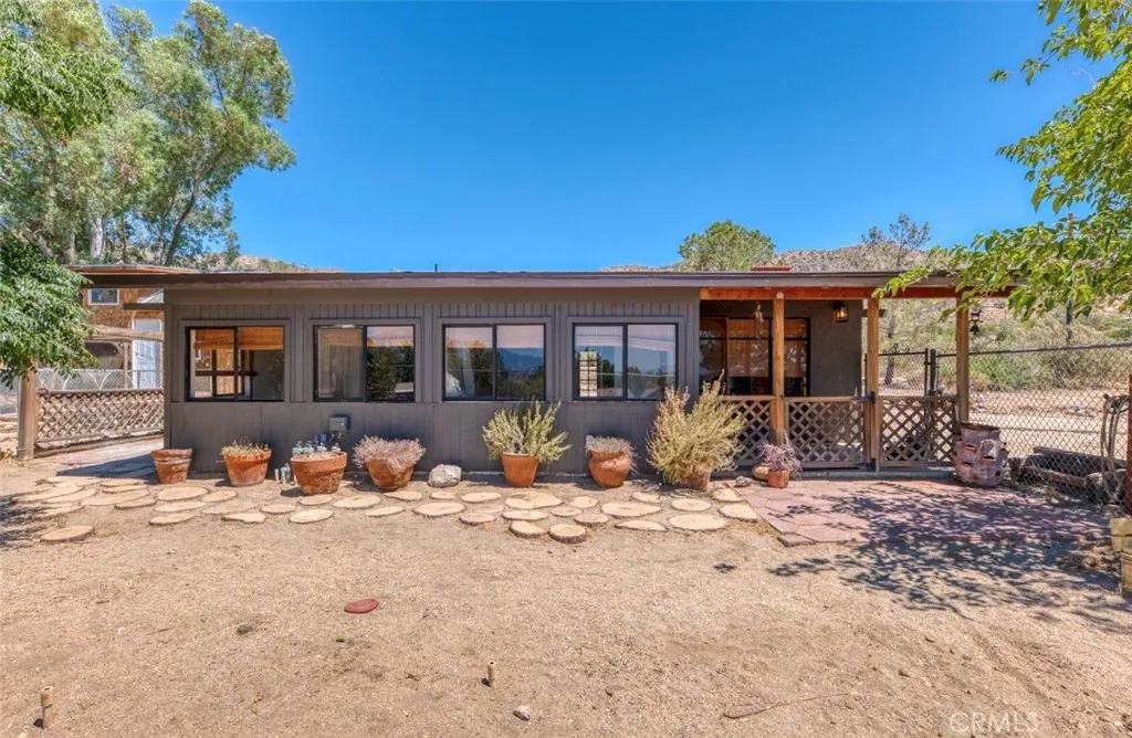 10344 San Gorgonio Avenue, Morongo Valley, CA 92256 - Photo 5 of 29, Morongo Valley, CA