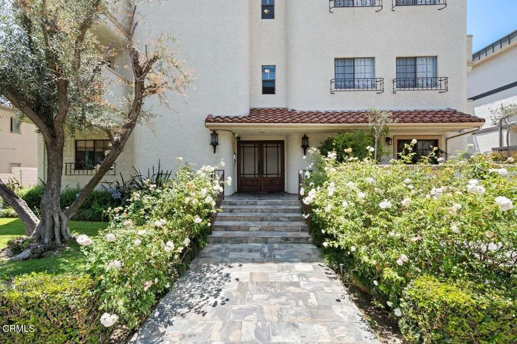 227 S Madison Avenue Unit 304, Pasadena, CA 91101 - Photo 4 of 40, Pasadena, CA