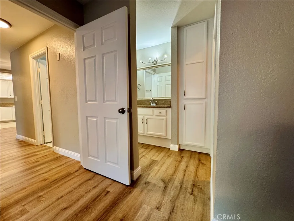 Photo #17: SW26137811 Listing: Photo #17