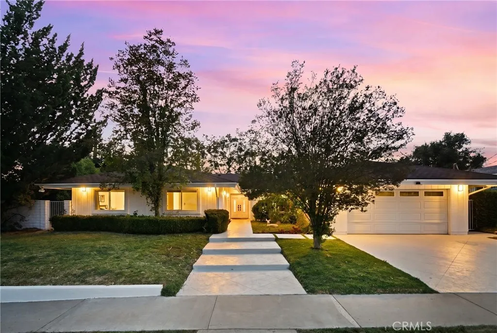 22615 Dardenne Street, Calabasas, CA 91302 - Photo 2 of 38, Calabasas, CA