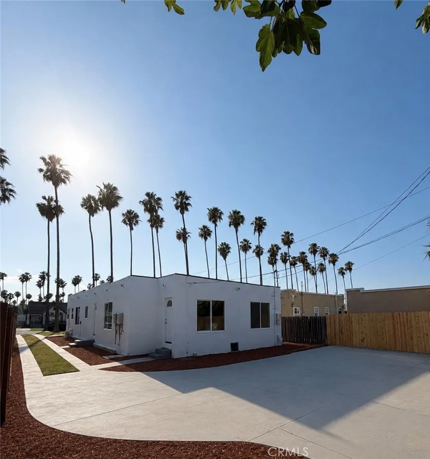 4706 8th Avenue, Los Angeles, CA 90043 - Photo 3 of 27, Los Angeles, CA
