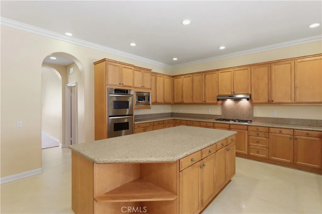 16861 Ridge Cliff Drive, Riverside, CA 92503 - Photo 2 of 60, Riverside, CA