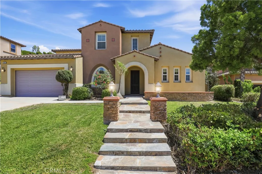 16861 Ridge Cliff Drive, Riverside, CA 92503 - Main photo, Riverside, CA