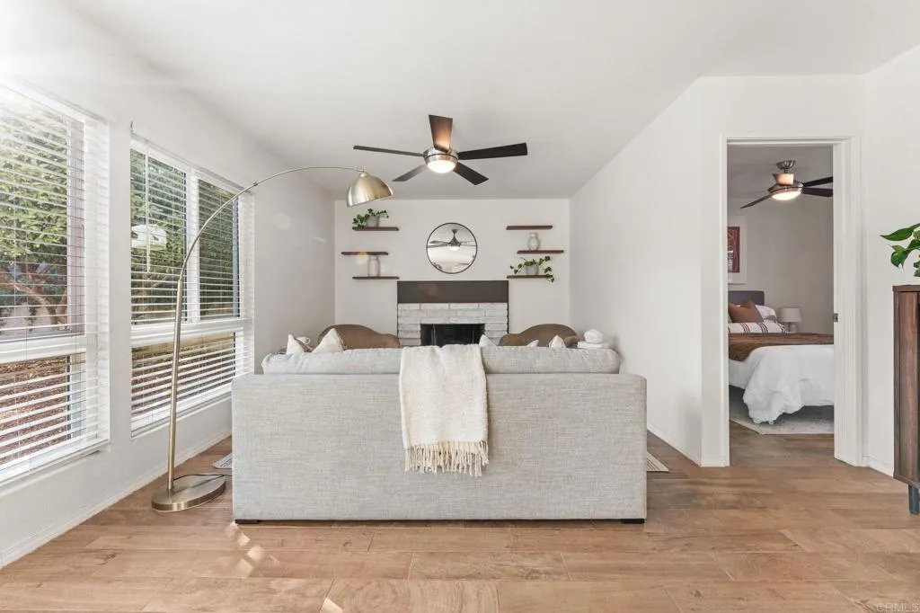 https://cdn.realtyfeed.com/cdn/127/306751822/522785ba7a64301257e77f6c1c3a9deb.webp