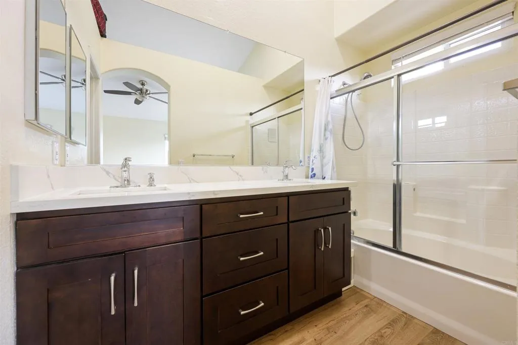https://cdn.realtyfeed.com/cdn/127/306751832/74d50bb1da2e54d75b873d777c731382.webp