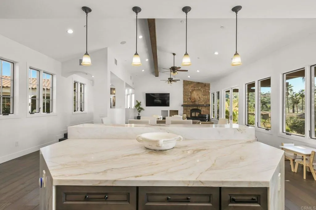 https://cdn.realtyfeed.com/cdn/127/306751836/11b233e29a8b1191b46fdfbf4abfebad.webp