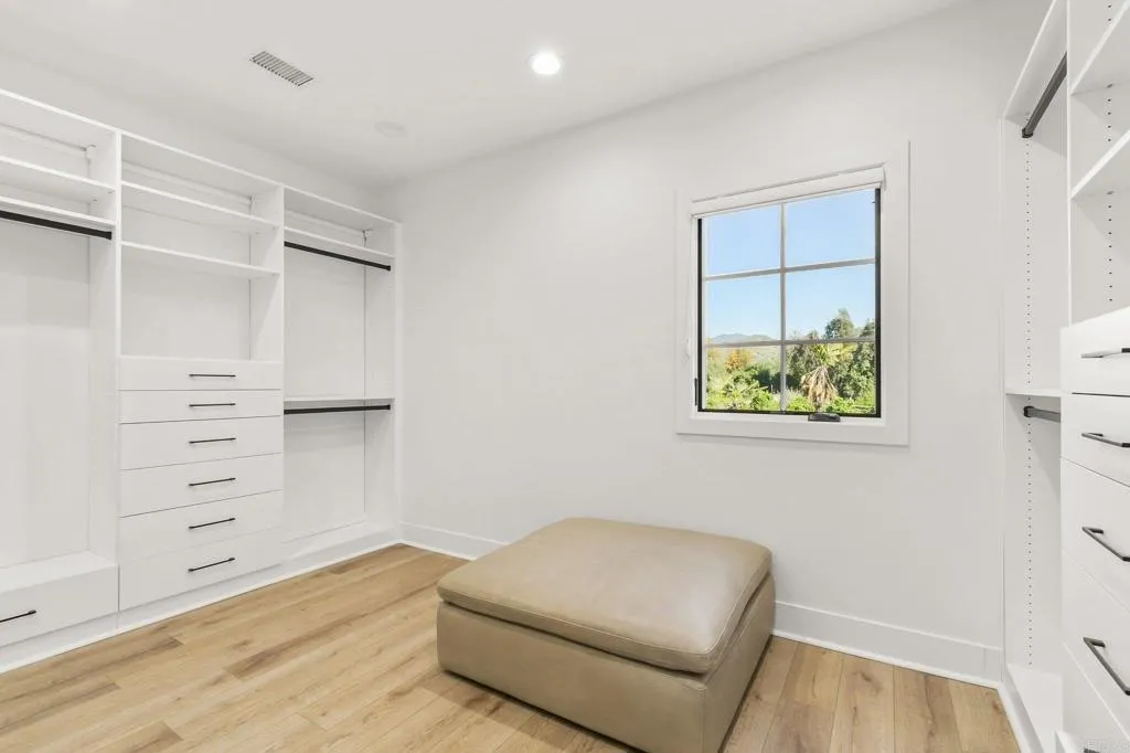 https://cdn.realtyfeed.com/cdn/127/306751836/17a1b7d741e813392b20e3e8d7101ff3.webp