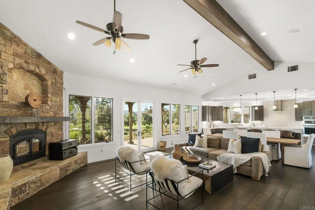 https://cdn.realtyfeed.com/cdn/127/306751836/25fe505e992193babeade4442a9e016c.webp