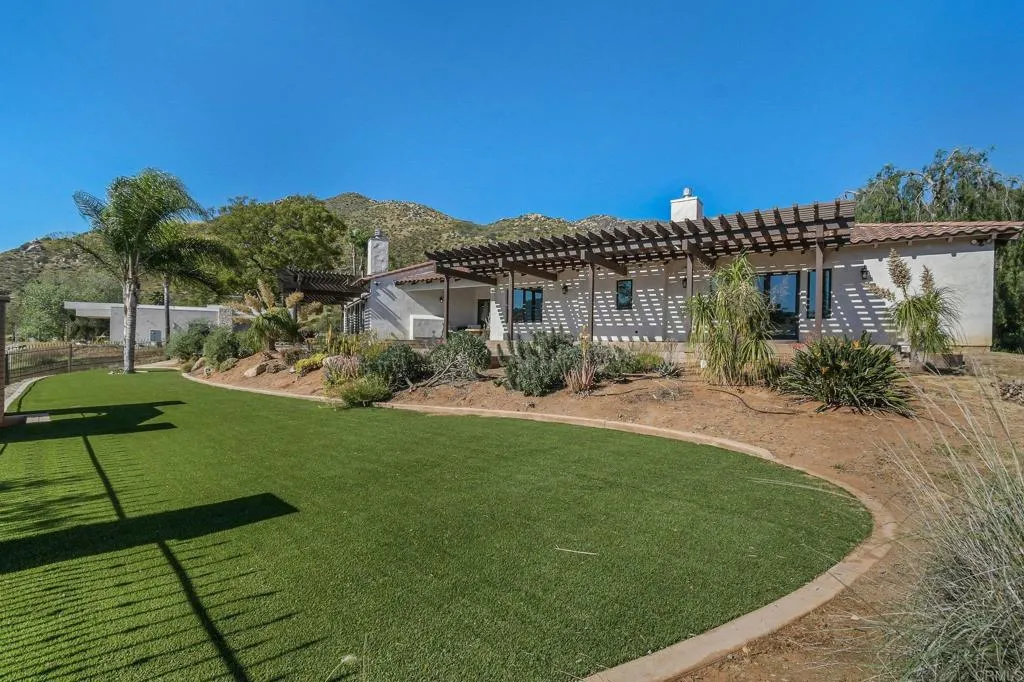 https://cdn.realtyfeed.com/cdn/127/306751836/5c168bca5e7f3462483ebb084b6f3de5.webp