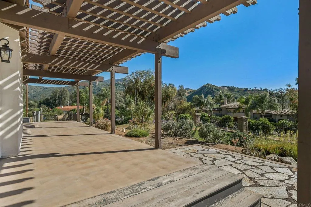 https://cdn.realtyfeed.com/cdn/127/306751836/8f0605456b2875026d0b9d19a0cbb11d.webp