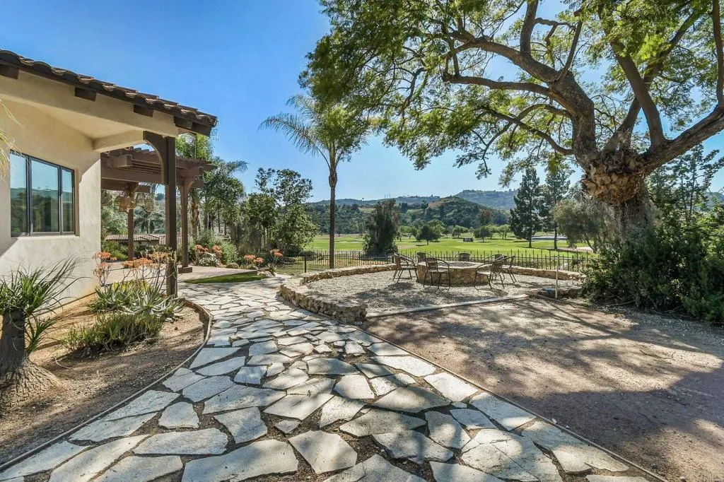 https://cdn.realtyfeed.com/cdn/127/306751836/e230bc2f93f7086557d4491a73b45a2f.webp