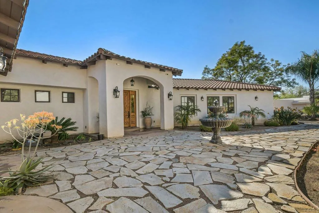 https://cdn.realtyfeed.com/cdn/127/306751836/f33e794feedf0712c8f3a17613f0a7ab.webp