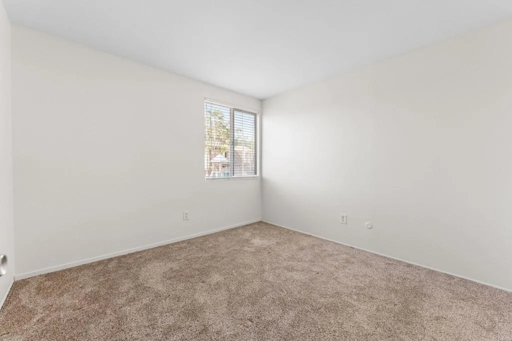 https://cdn.realtyfeed.com/cdn/127/306751841/b062600891bcbedf5d35219418af7104.webp