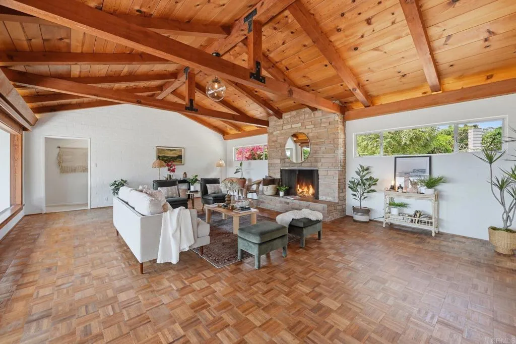 1765 Robinhood Road, Vista, CA 92084 - Photo 5 of 58, Vista, CA