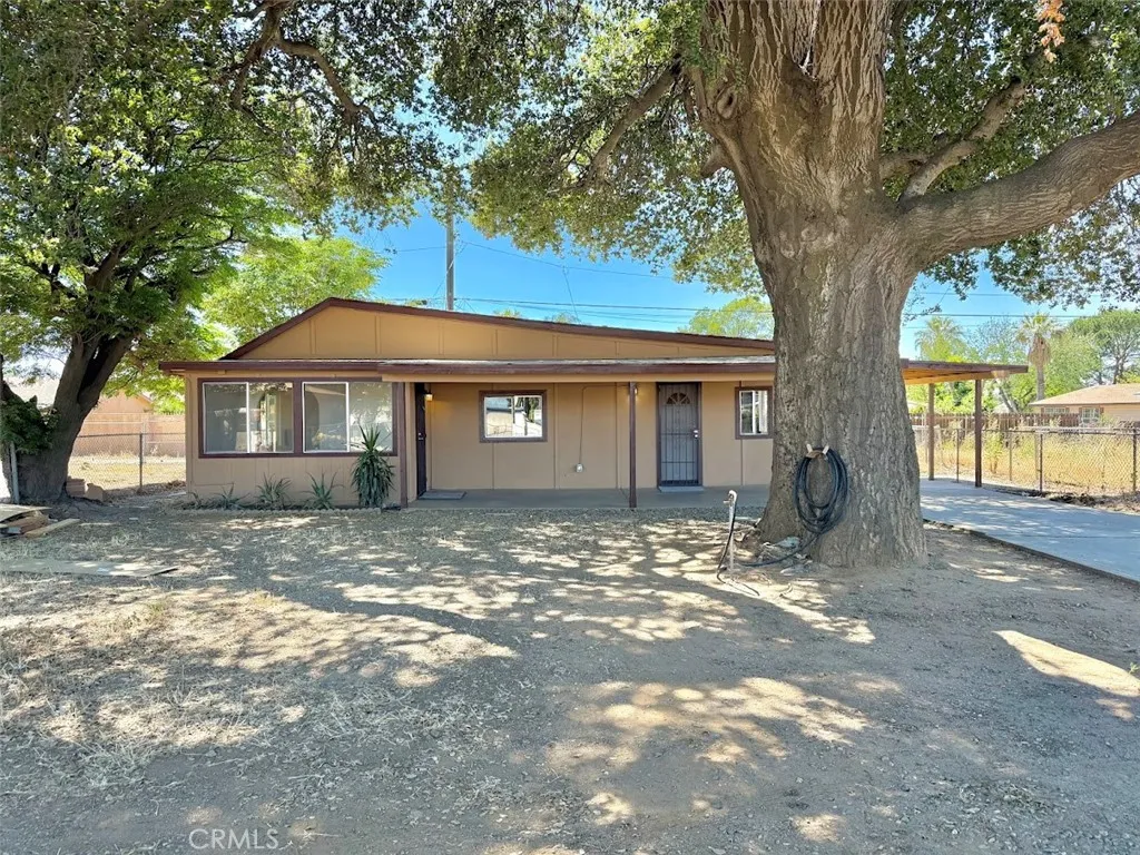 925 Chestnut Avenue, Beaumont, CA 92223 - Photo 3 of 17, Beaumont, CA