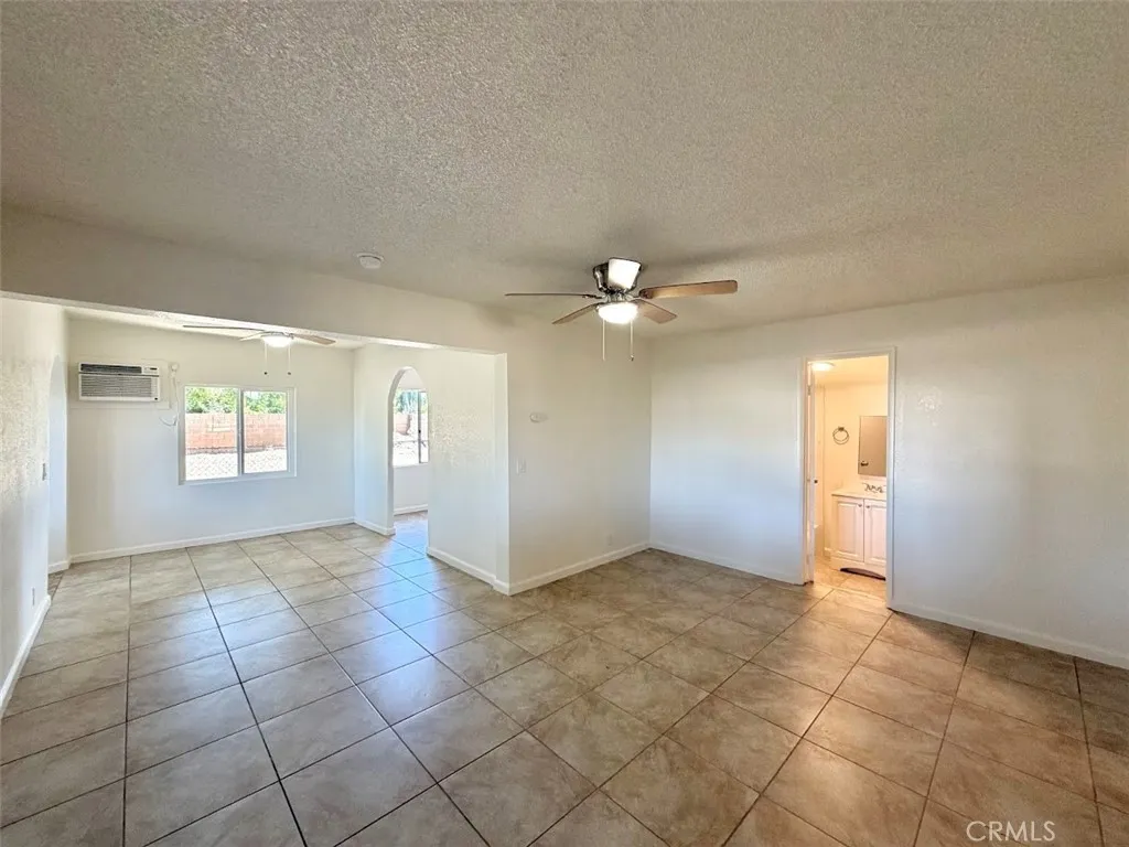 925 Chestnut Avenue, Beaumont, CA 92223 - Photo 5 of 17, Beaumont, CA