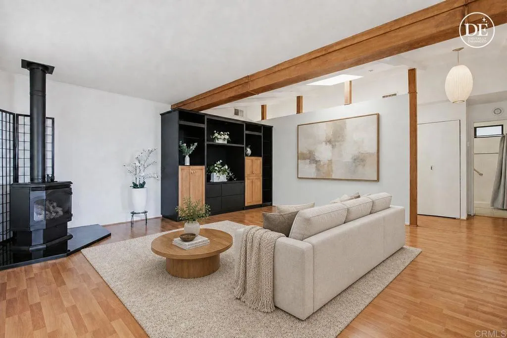 https://cdn.realtyfeed.com/cdn/127/306751861/2ef41ad54b8d52bdaacd2aeb1324a9bc.webp