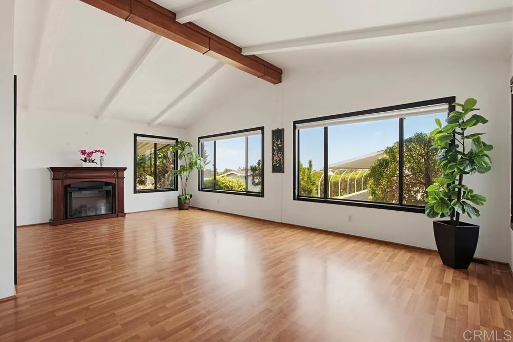 https://cdn.realtyfeed.com/cdn/127/306751861/4c311cfba40045710e84c94ad9866a7d.webp