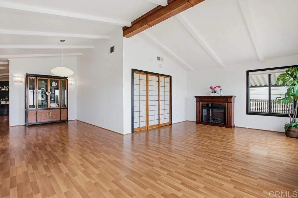https://cdn.realtyfeed.com/cdn/127/306751861/58662db08c69b0b4f5d1d663776d8568.webp