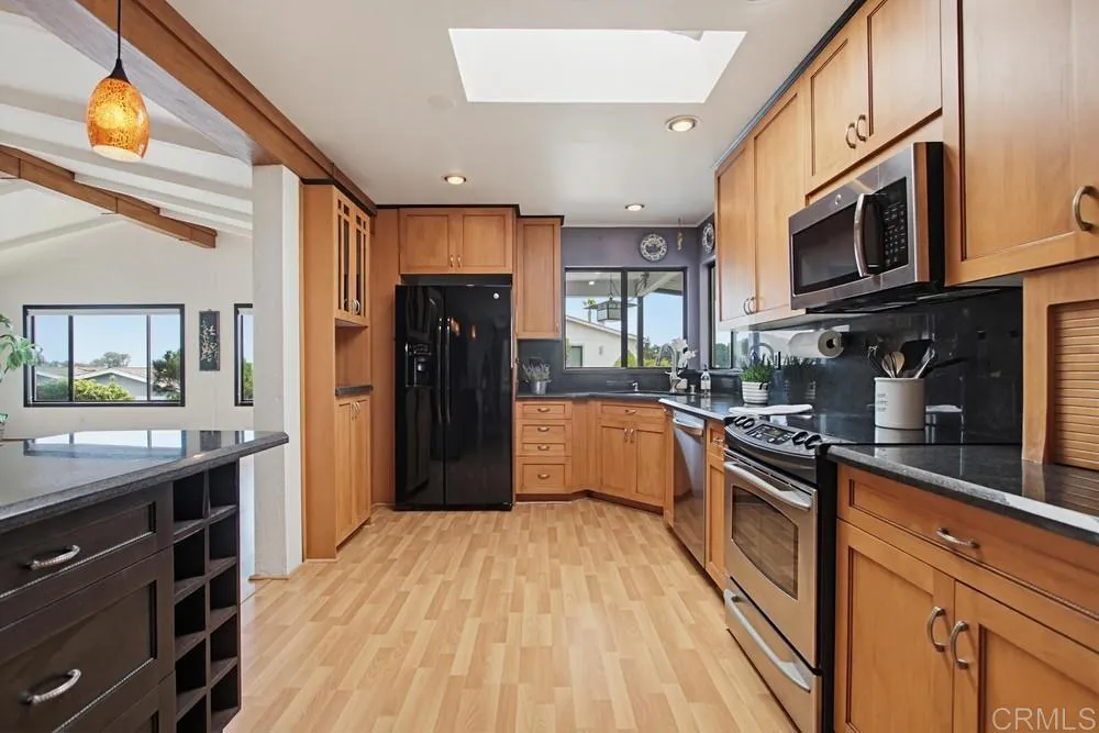 https://cdn.realtyfeed.com/cdn/127/306751861/59c210270a812d42981460f1fc37f9a3.webp