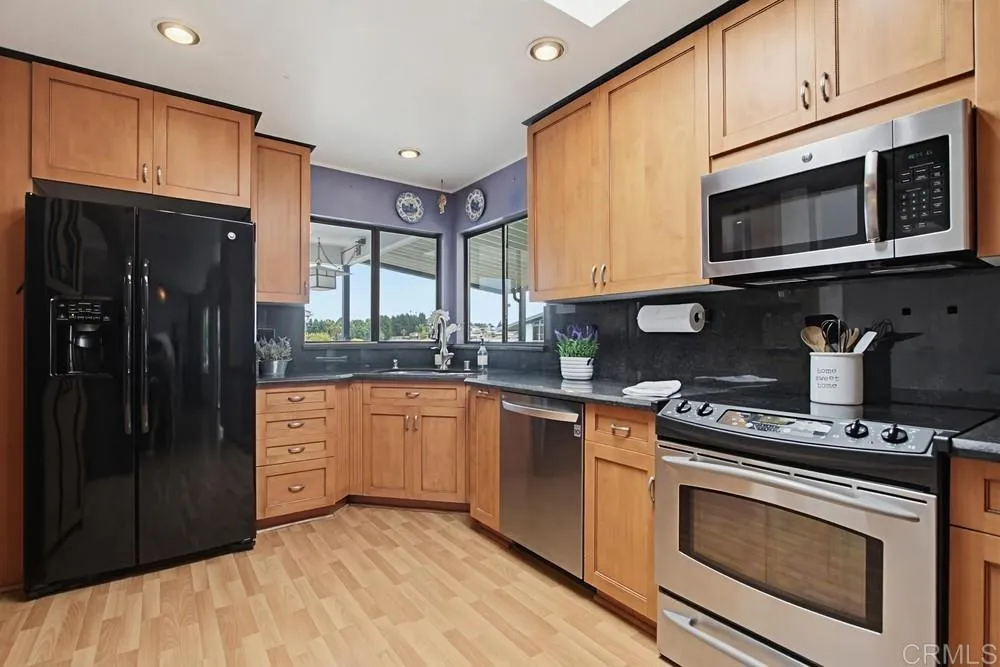 https://cdn.realtyfeed.com/cdn/127/306751861/7f009c91d6b572396acd7e41d885c8cb.webp