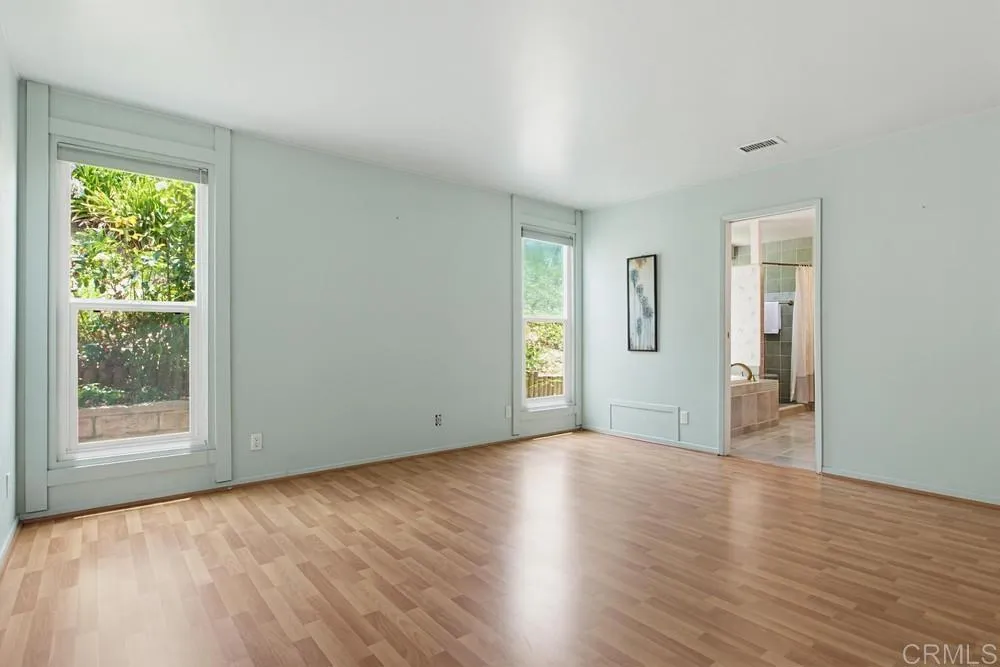 https://cdn.realtyfeed.com/cdn/127/306751861/d657f85ba2db6676f48f58be1276f33d.webp